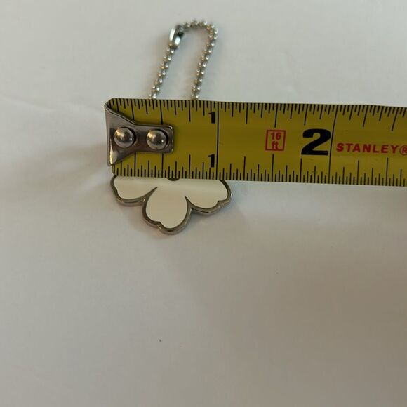 NWOT Vintage Burberry White Prorsum Flower Bag
Charm Keychain Purse - Picture 6 of 6